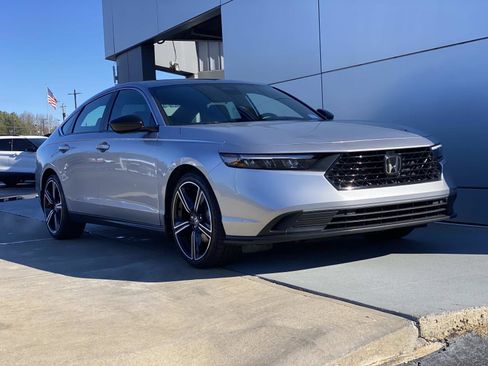 Used 2024 Honda Accord Sport image 1