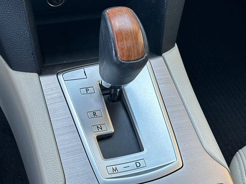 Used 2013 Subaru Outback 3.6R Limited image 25