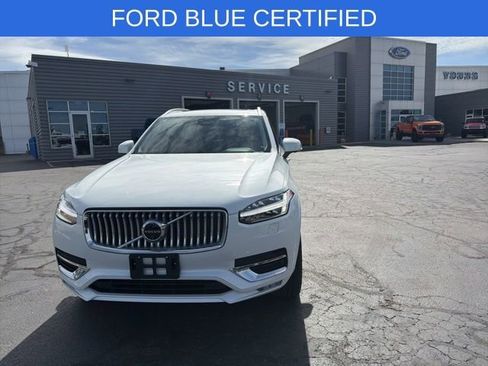 Used 2024 Volvo XC90 B5 Plus AWD/4WD image 14