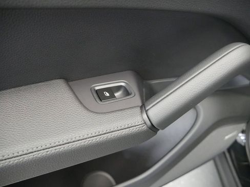 Certified 2024 Porsche Cayenne image 22