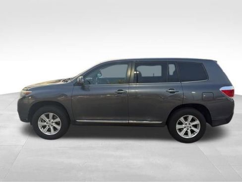 Used 2013 Toyota Highlander Plus image 5