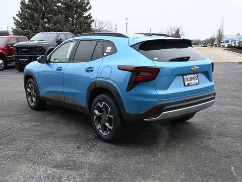 New 2026 Chevrolet Trax LT w/ Driver Confidence Package image 8