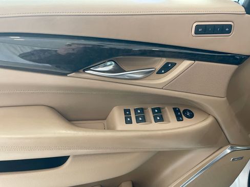 Used 2020 Cadillac Escalade ESV Platinum image 13