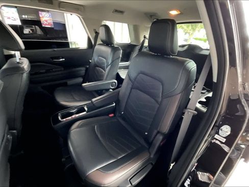 Used 2022 Nissan Pathfinder Platinum AWD/4WD image 14