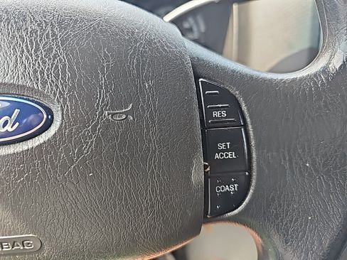 Used 2014 Ford E-250 and Econoline 250 w/ Power Group RWD image 18