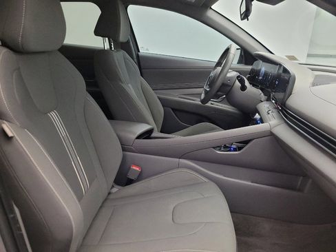 Used 2023 Hyundai Elantra SEL w/ Convenience Package FWD image 21