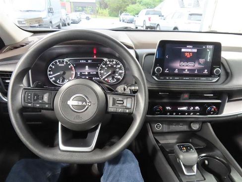 Used 2023 Nissan Rogue SV AWD/4WD image 20