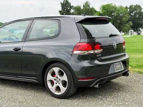 Used 2010 Volkswagen GTI 2-Door FWD image 14