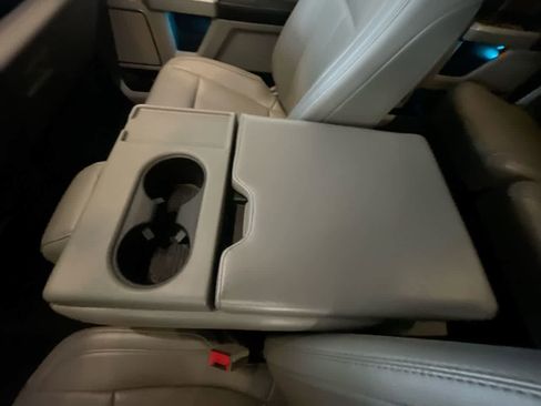 Used 2018 Ford F150 Lariat image 21