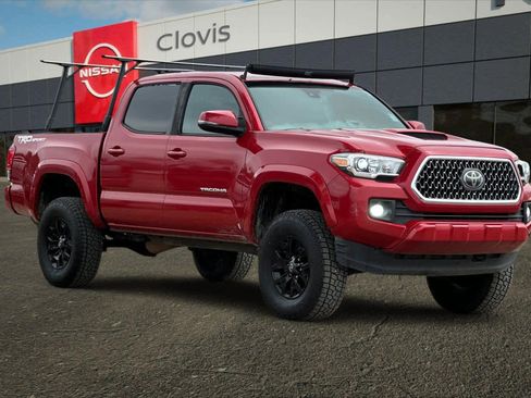 Used 2019 Toyota Tacoma TRD Sport image 10