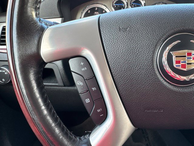 Used 2013 Cadillac Escalade Premium AWD/4WD image 17