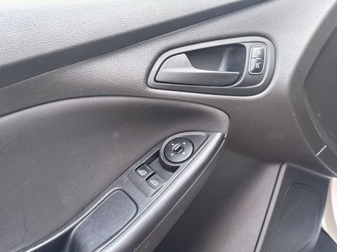 Used 2016 Ford Focus S FWD image 8