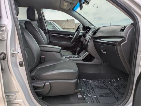 Used 2012 Kia Sorento EX FWD image 15