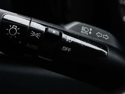 Used 2023 Kia Sorento SX image 25