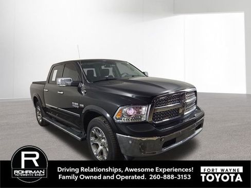 Used 2018 RAM 1500 Laramie w/ Convenience Group AWD/4WD image 5