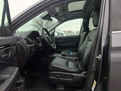 Used 2019 Honda Pilot Elite image 16