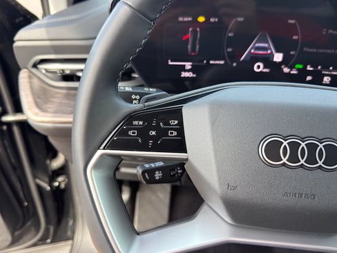 Used 2025 Audi Q5 Premium w/ Premium Plus AWD/4WD image 21