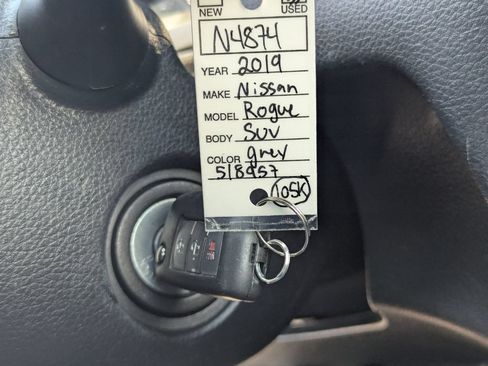 Used 2019 Nissan Rogue S FWD image 33