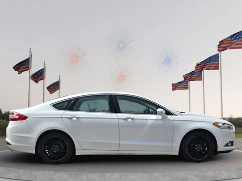 Used 2016 Ford Fusion SE w/ Equipment Group 202A FWD image 8