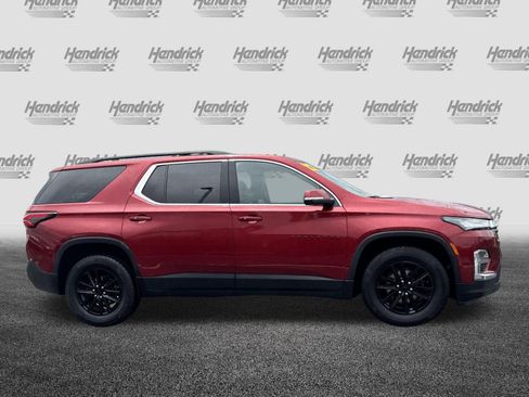 Used 2022 Chevrolet Traverse LT FWD image 11