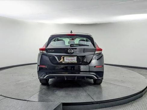 Used 2023 Nissan Leaf S image 6