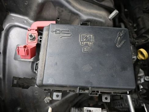 Used 2019 Dodge Charger SXT image 33