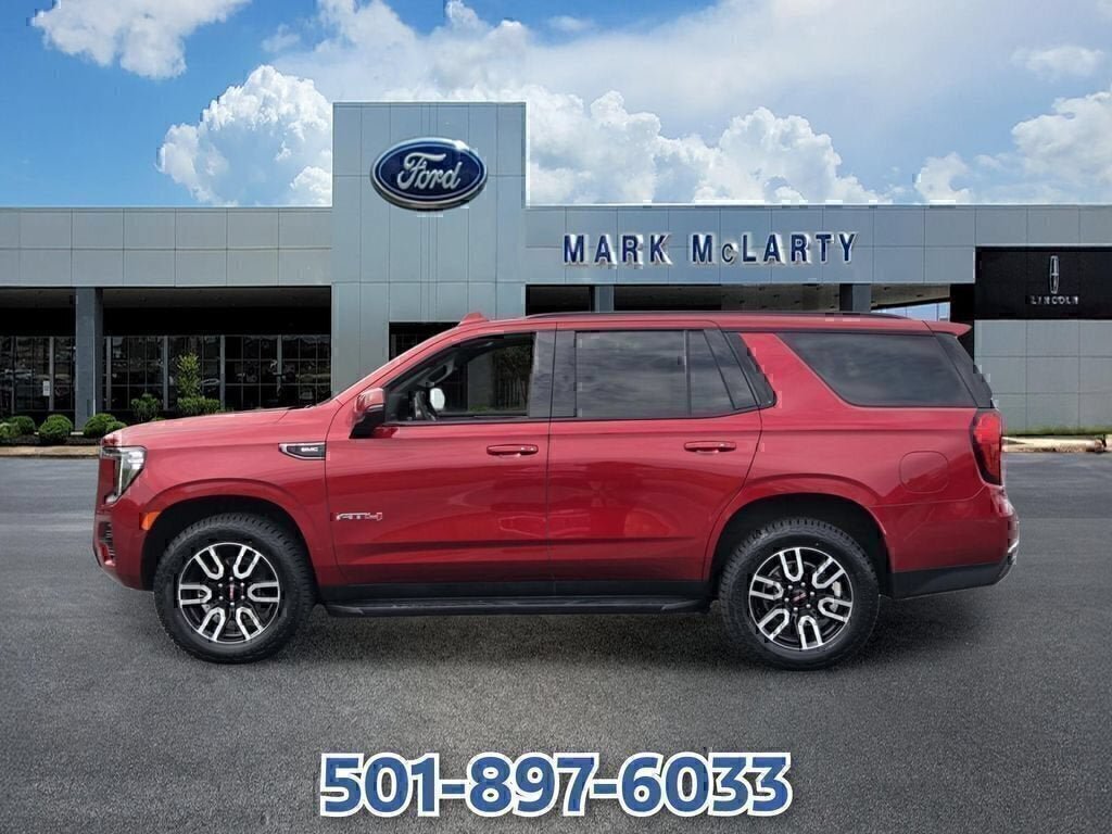 Used 2024 GMC Yukon AT4 AWD/4WD image 2