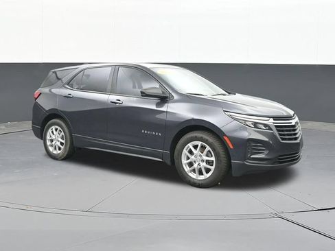 Used 2022 Chevrolet Equinox LS w/ Driver Confidence II Package FWD image 18