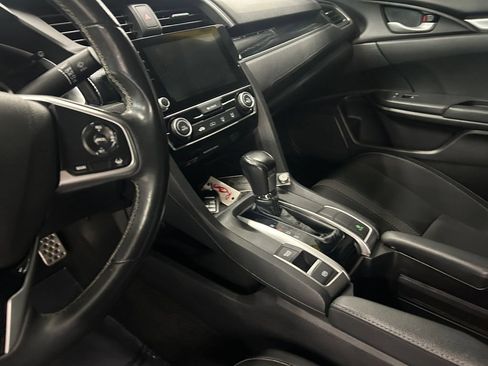 Used 2019 Honda Civic Sport image 11