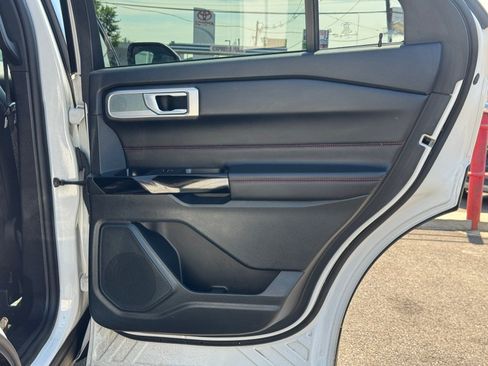 Used 2023 Ford Explorer ST-Line w/ Class IV Trailer Tow Package AWD/4WD image 33