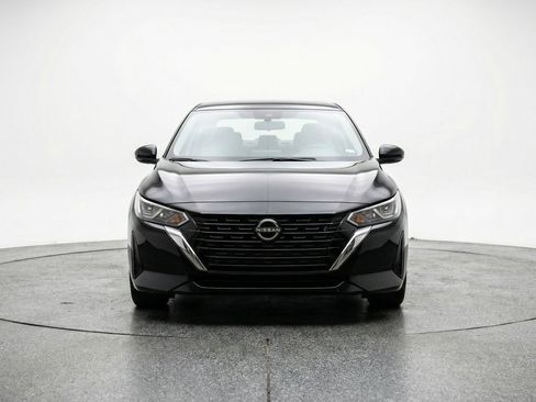 Used 2025 Nissan Sentra SV FWD image 2