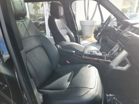 Used 2020 Land Rover Range Rover Long Wheelbase HSE image 24