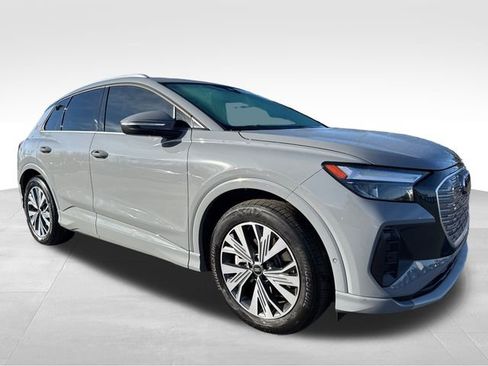 Used 2024 Audi Q4 e-tron Premium Plus w/ Premium Plus image 1