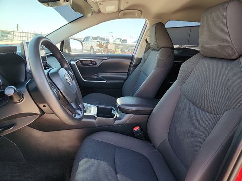 Used 2023 Toyota RAV4 LE image 12