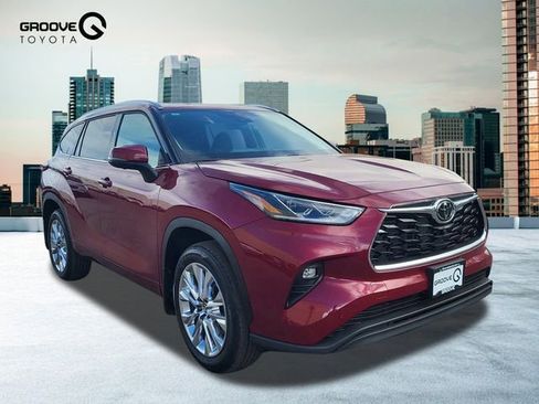 New 2026 Toyota Highlander Limited image 7
