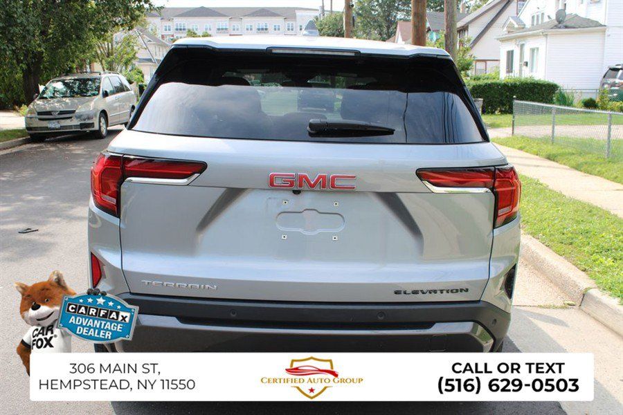 Used 2026 GMC Terrain Elevation FWD image 5