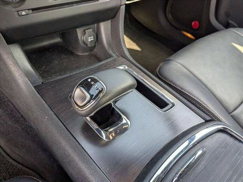 Used 2014 Dodge Charger SXT RWD image 11