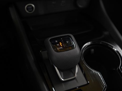 Used 2023 Nissan Rogue SV w/ SV Premium B Package image 23