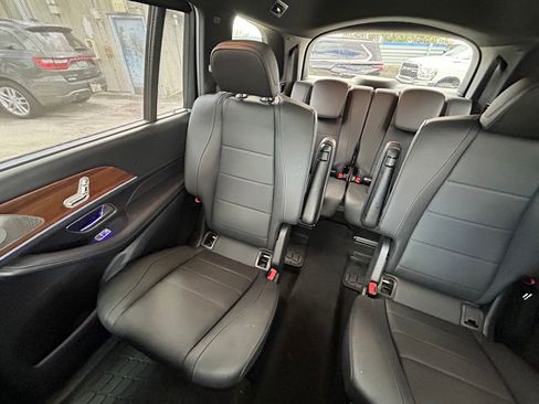 Used 2024 Mercedes-Benz GLS 450 4MATIC w/ AMG Line Exterior image 11