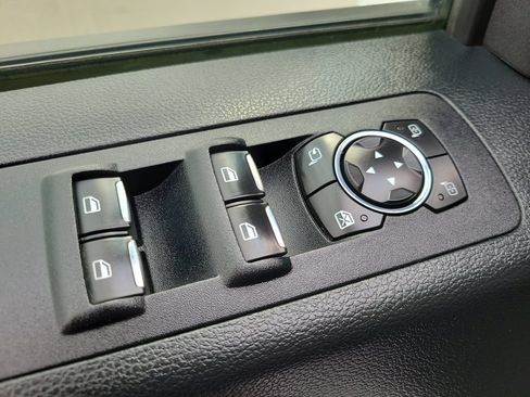 Used 2016 Ford F150 Lariat w/ Equipment Group 502A Luxury AWD/4WD image 18