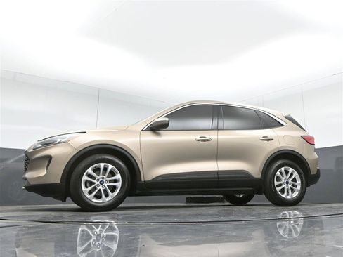 Used 2021 Ford Escape SE w/ Cold Weather Package FWD image 36