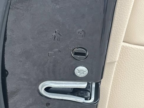 Used 2022 Jeep Grand Cherokee L Limited w/ Luxury Tech Group II image 14