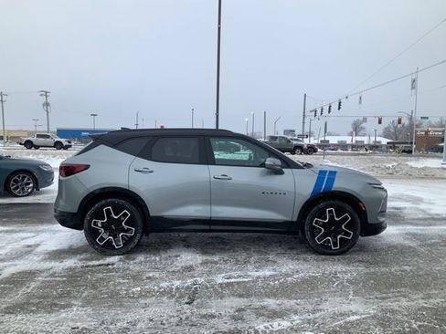 Certified 2023 Chevrolet Blazer RS w/ Driver Confidence II Package image 6