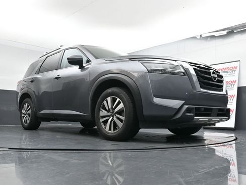 Used 2023 Nissan Pathfinder SL image 34