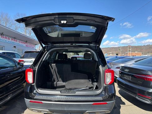 Used 2022 Ford Explorer XLT w/ Equipment Group 202A image 9