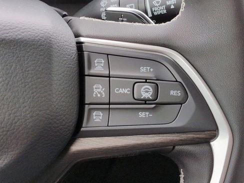 New 2026 Jeep Grand Cherokee Altitude RWD image 25