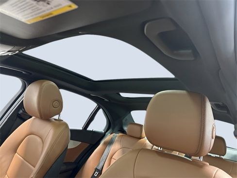 Used 2021 Mercedes-Benz C 300 4MATIC Sedan image 30