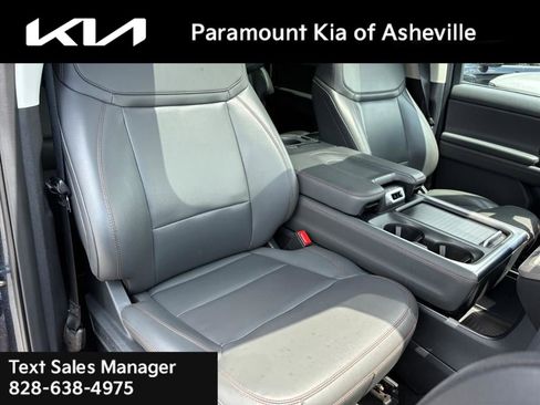 Used 2025 Ford Expedition Max Active RWD image 21