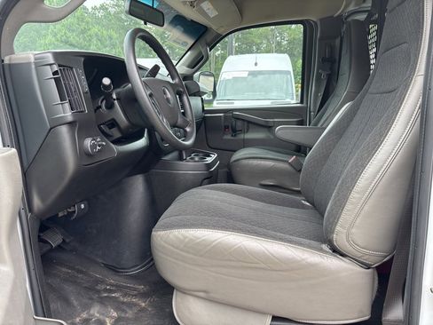 Used 2023 GMC Savana 2500 Work Van w/ Driver Convenience Package image 39
