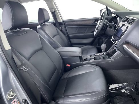 Used 2018 Subaru Outback 2.5i Limited AWD/4WD image 25